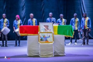 Article : Les derniers hommages de la Nation à Hadja Rabiatou Sérah Diallo