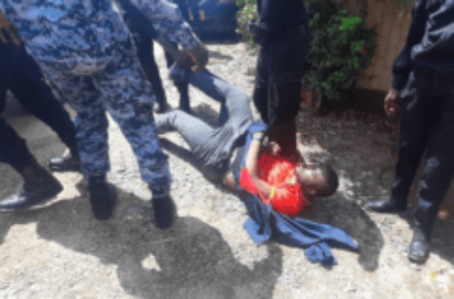 Article : L’arrestation musclée de Foniké Menguè et cie du FNDC indigne sur la toile